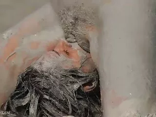 Sarah Jessie sert şişman yaşlı bayan pornosu bir horoz alır