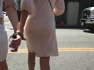 Minyon dövmeli Chloe Carter derin köylü şişman porno boğaz ve POV yutmak